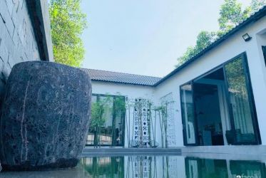 Sau nhiều năm ấp ủ, chàng trai 24 tuổi ở Tây Ninh đã hoàn thành ước mơ với ngôi nhà vườn rộng 147m² đẹp như resort