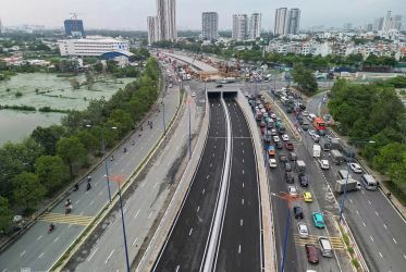 Thông xe hầm chui ở dự án nút giao lớn nhất TP HCM