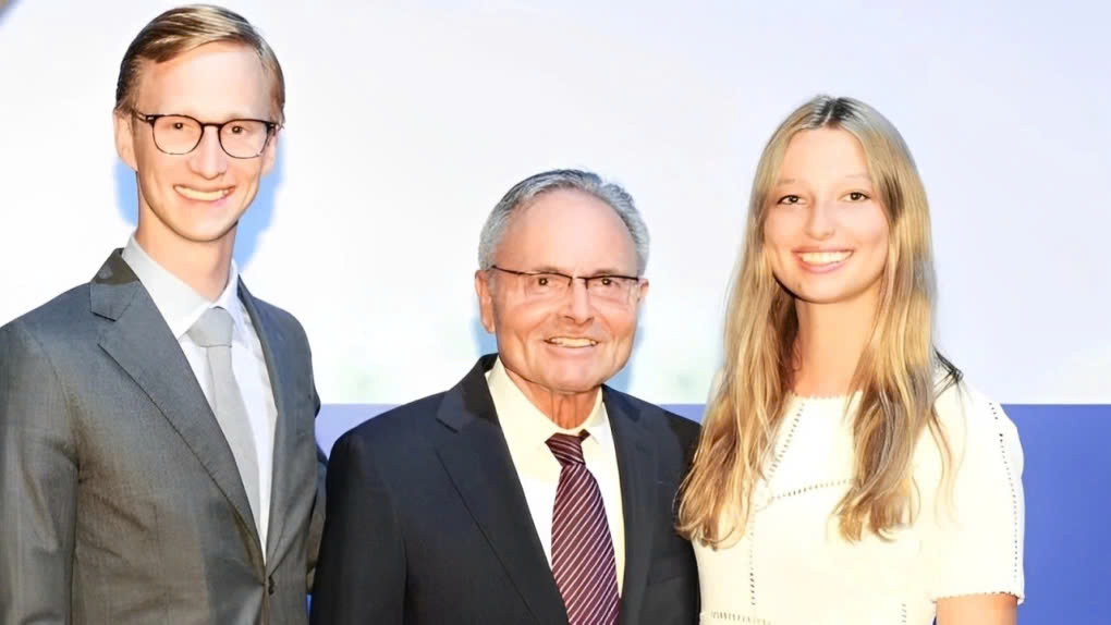 Günther Fielmann, cùng hai người con là Sophie (bên phải) và Marc. Ảnh:Fielmann